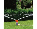 Дождеватель Foxtrot Classic GARDENA гарантирует равномерный полив садовых участков малой и средней площади.