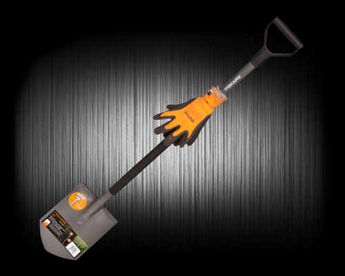 Лопата штыковая Ergonomic Fiskars + перчатки